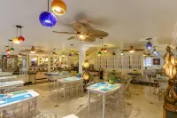 Villas Jurerê Hotel Boutique فنادق في فلوريانوبوليس