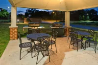 Sonesta Simply Suites Chicago Naperville Hotels in Warrenville