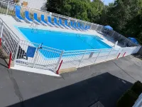 Travelodge by Wyndham Cape Cod Area - Pools