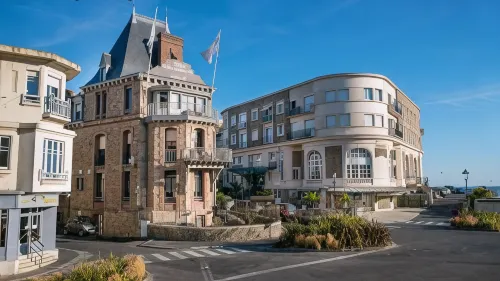 Royal Émeraude Dinard - MGallery Hotels in Saint-Lunaire