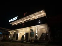 Ratna Hotel & Banquet Hotel a 