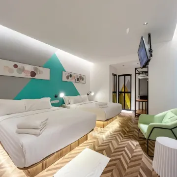 Apple 1 Hotel Queensbay Отели в г. Баян Лепас