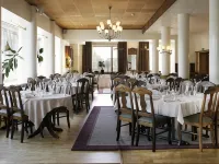 Hotel Merihovi Hôtels à : Kemi