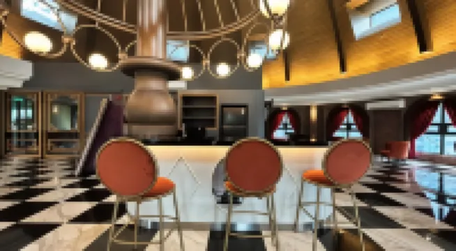 The Paxtonz by Manhattan Group