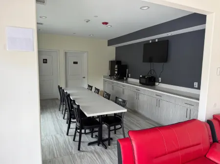 Regency Inn & Suites Humble FM1960 - IAH Airport