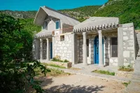 Heredot's House