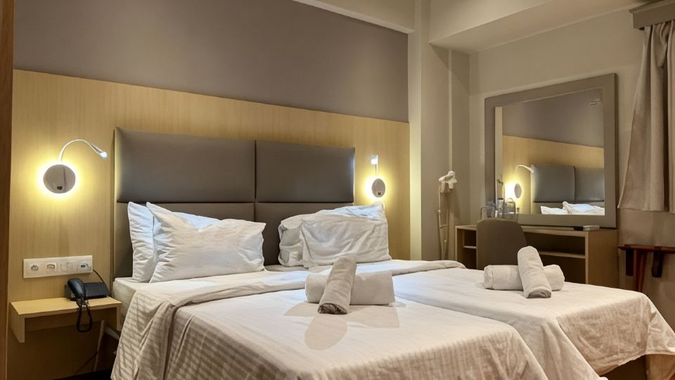 Anemoni Piraeus Hotel