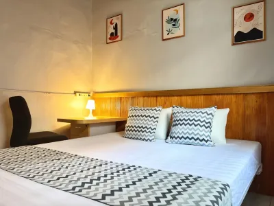 โรงแรมคอสต์ฮาเรียนเสมารังมูราห์ โรงแรมใน