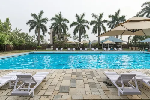 Dreamland Gold Resort & Hotel Hotel di Tilottama