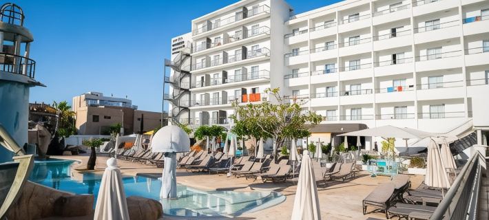 Fergus Club Pineda Splash Hotels in Maresme