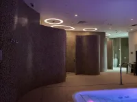 DoubleTree by Hilton Hotel & Conference Centre Warsaw - Hot Tub