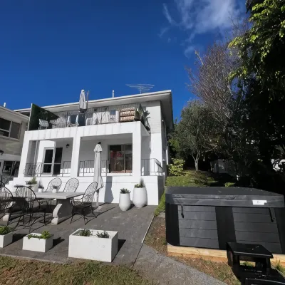 Waiake Beach Apartments Hotels near Orewa Beach
