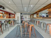 The Sandringham Court Hotel & Apartment-All Groups Welcome Hotels in Blackpool