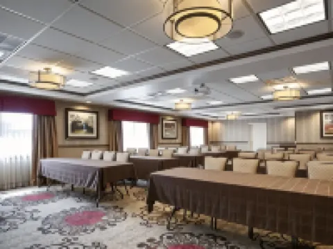 ベスト ウエスタン プラス レイトン パーク ホテル レイトンのホテル