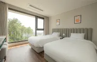 Hotel Seogwipean - Bjergudsigt