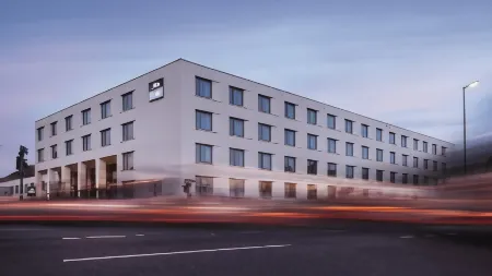 Holiday Inn - the niu, HOP FORCHHEIM