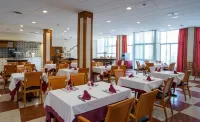 Hotel Pino Alto by Alegria Hotels in Vandellos i l'Hospitalet de l'Infant