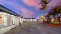 Almare Tourist Motel - parking