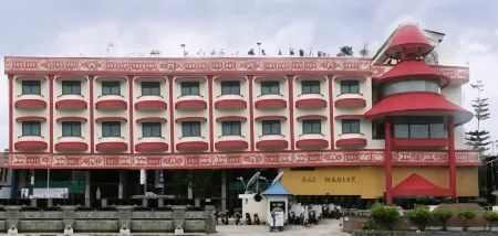 Hotel Mariat Sorong Отели в г. West Sorong