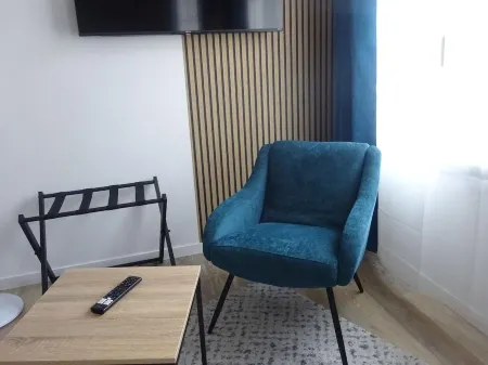 Mister Hinster - Studio Tout Confort, Centre de Nogent-le-rotrou Отели в г. Ножан-ле-Ротру