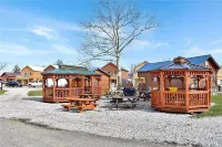 Unplug and unwind at this cottage on Lake Erie bluff