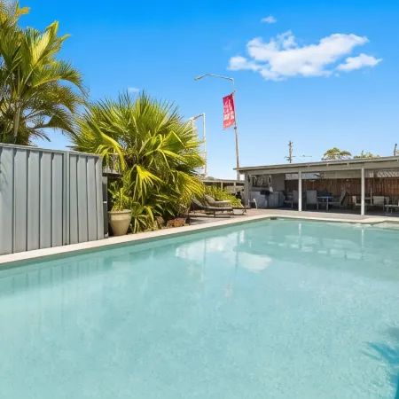 Pacific Paradise Airport Motel