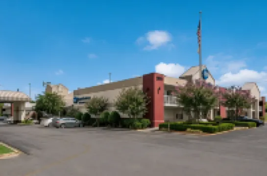 Best Western University Inn のホテル