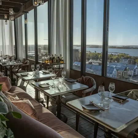 Steam Hotel Отели в г. Вестерос