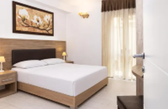 เลเรซิเดนเซ เดล เช็นโตร