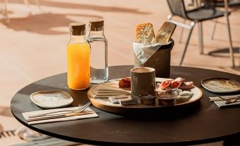 L'Agora Hotel