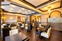 The Carlton Hotel
