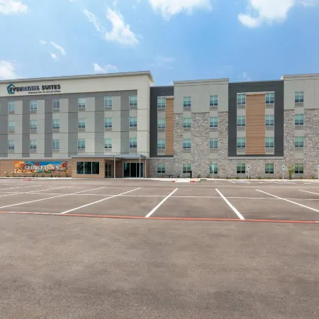 Everhome Suites Georgetown - Austin
