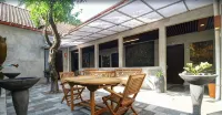 Watu Agung Guest House
