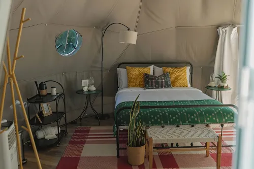 Field Trip Unit 16 GeoDome - Hytter