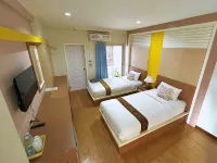 Charoenchit House