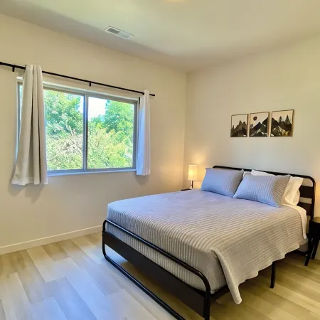 New Riverfront Retreat Home on 1 Acre - WiFi, A/C, Covered Deck and Spa