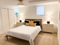 Spacious 3Br/2BA Townhome w/ Private Parking & Walkable East Side - ジャグジー
