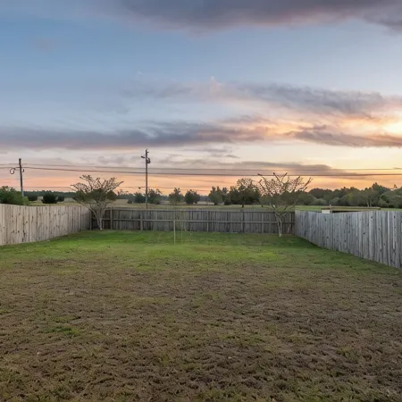 Charming Home, Peaceful Patio & Quiet Neighborhood