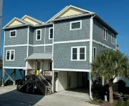 Best Views on the Island! Ocean, Waterfront, Boat Dock, Elevator, Pool, Fish!