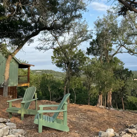 Peaceful HIlltop Cabin w/ Amazing Views & Hot Tub