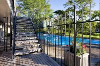 South West Mermaid Inn - piscina