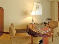 CHATEAU DE LUZE-Beijing Hotels near CCTV Headquarters