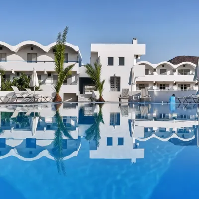 سي فيو باي هوتل سانتوريني Hotels near شاطئ بيريفولوس