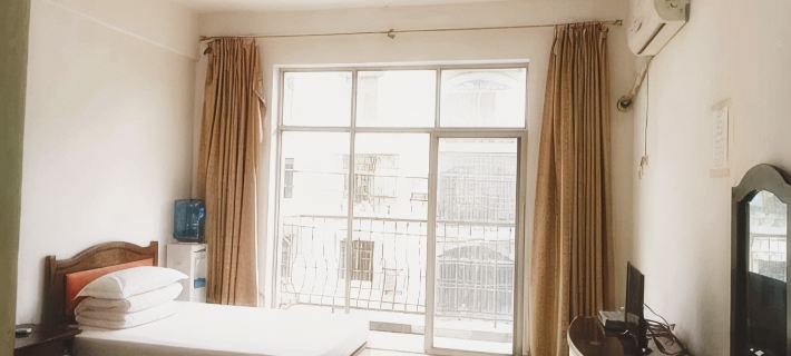 Huayu Hotel, Estuary Hotels in Hekou