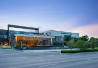 Wyndham Grand Plaza Royale Kaidi - parking