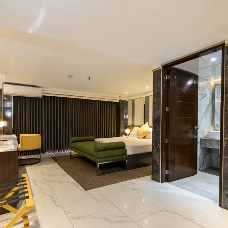 Star Plaza Hotel