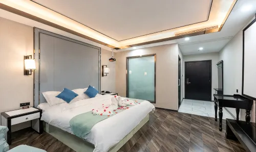 Tianjin East Coast Hotel (Xiqing University Town Zall E-commerce Mall)