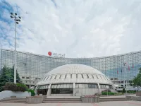 AZIMUT City Hotel Olympic Moscow (АЗИМУТ Сити Отель Олимпик) Отели рядом с достопримечательностью ««Халяль»»