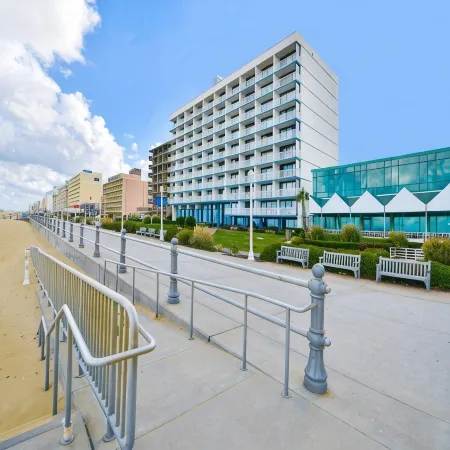 Coastal Hotel & Suites Virginia Beach - Oceanfront