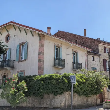 Le Vieux Tilleul - Charming Villa with Heated Pool Near Uzès